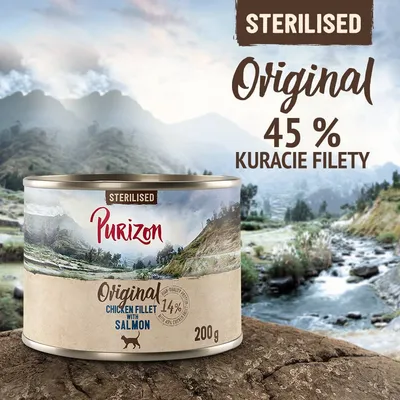 Purizon Sterilised Original, 45 % kuracie filety, 14 % losos, 200 g. Text: STERILISED, Original, CHICKEN FILLET WITH SALMON. Viditeľná konzerva na pozadí prírody. Purizon Sterilised Original, 45 % kuracie filety, 14 % losos, 200 g. Text: STERILISED, Original, CHICKEN FILLET WITH SALMON. Viditeľná konzerva na pozadí prírody.