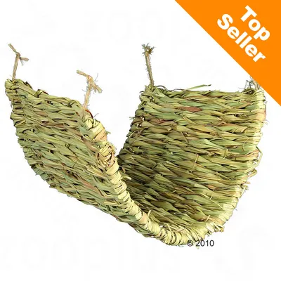 Závesná hojdacia sieť z prírodnej slamy, viazaná špagátmi na štyroch rohoch. Oranžový roh s textom: Top Seller. Závesná hojdacia sieť z prírodnej slamy, viazaná špagátmi na štyroch rohoch. Oranžový roh s textom: Top Seller.