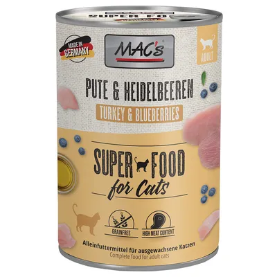 MAC's Pute & Heidelbeeren Turkey & Blueberries Super Food for Cats, viljaton, korkea lihapitoisuus, täysravinto aikuisille kissoille. Made in Germany. Kuvassa mustikoita ja kalkkunanlihaa.