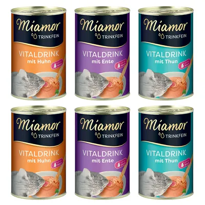 Miamor Trinkfein Vitaldrink kissoille: kana, ankka ja tonnikala. Kuusi tölkkiä kuvassa, jokaisessa pakkauksessa kissa ja kulho.