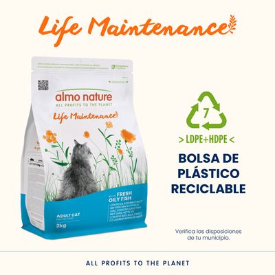 Pack nutrición mixta: pienso 2 kg + latas Almo Nature 6 x 70/140 g - 2 kg Holistic pescado azul y arroz + 6 x 140 g HFC atún del Pacífico