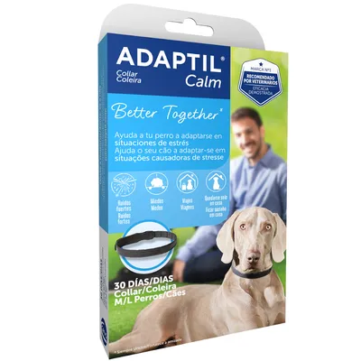 Embalagem de ADAPTIL Calm Coleira M/L para cães, 30 dias. Texto visível: 'Ajuda o seu cão a adaptar-se em situações causadoras de stress'. Marca recomendada por veterinários.