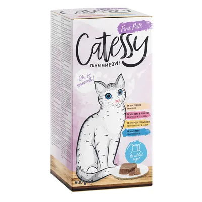 Balení Catessy Fine Paté, 800 g, s ilustrací kočky. Text: YUMMMMEOW!, Oh, so smooootth!, 2x with TURKEY, 2x with VEAL & POULTRY, 2x with POULTRY & LIVER, 2x with CRABS, No added sugar.