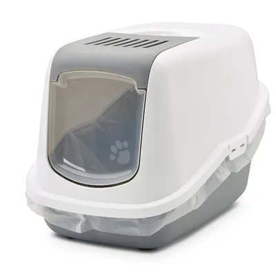 Stängd kattlåda med grått lock, transparent lucka och tassmotiv. Integrerade ventilationsöppningar upptill och synlig hållare för plastpåsar.