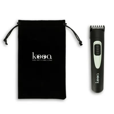 kooa plejetrimmer til kæledyr med sort opbevaringspose, synligt logo på pose og trimmer.