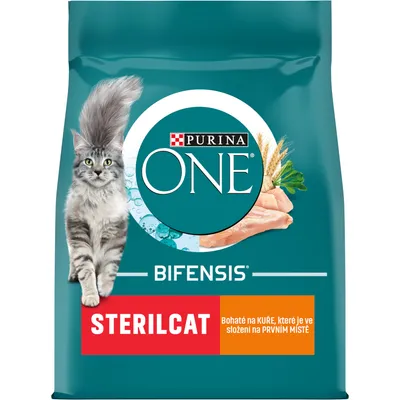 Purina ONE Bifensis Sterilcat, bohaté na kuře, které je ve složení na prvním místě. Obal s obrázkem kočky, masa a obilí.