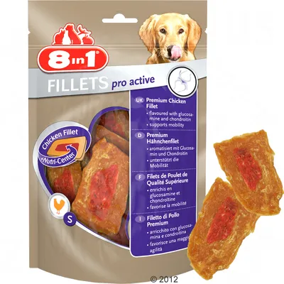 Опаковка 8in1 FILLETS pro active, пилешко филе с Nutri-Center. Видими са парчета лакомство и текст на английски, немски, френски и италиански за съставки и поддръжка на мобилността.