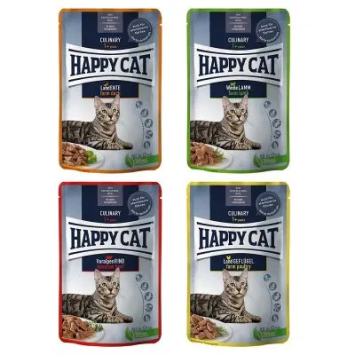 Quattro confezioni di cibo per gatti Happy Cat Culinary: Landente, Weide Lamm, Voralpen Rind, Land Geflügel. Ogni busta mostra un gatto e pezzi di carne su piatto.
