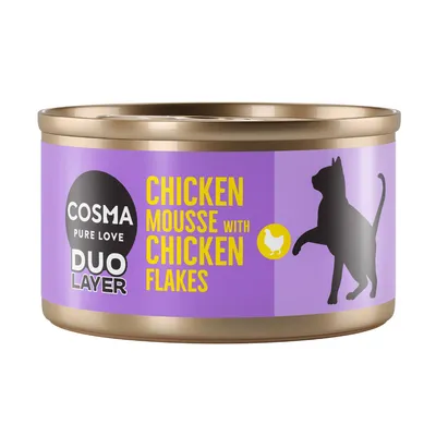 Lata de Cosma Pure Love Duo Layer. Texto visible: Chicken mousse with chicken flakes. Silueta de gato y símbolo de pollo en la etiqueta.