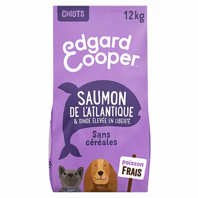 Sac de croquettes Edgard Cooper chiots 12 kg, saumon de l’Atlantique et dinde élevée en liberté, sans céréales, mention poisson frais visible sur l’emballage.