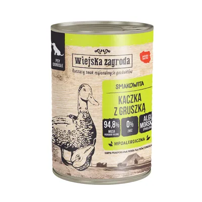 Burk med Wiejska Zagroda hundmat, smak kaczka z gruszką. Text: 94,8 % mięsa, 0 % zbóż, algi morskie spirulina, hipoalergiczna. För vuxna hundar. Text på polska.