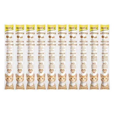 GimCat Sticks pour chat, dinde et lapin, recette sans céréales ni sucre, sans arômes artificiels, sachets individuels avec illustration de chat. Texte en anglais/allemand visible.