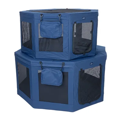 Deux parcs pliables pour animaux en tissu bleu avec fenêtres en maille noire, poches extérieures et portes zippées visibles sur chaque parc.