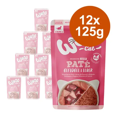 Lot de 12 sachets Wow Cat Premium Junior Paté volaille et foie, 125 g chacun. Texte visible : 99 % viande, sans céréales, Made in Germany.