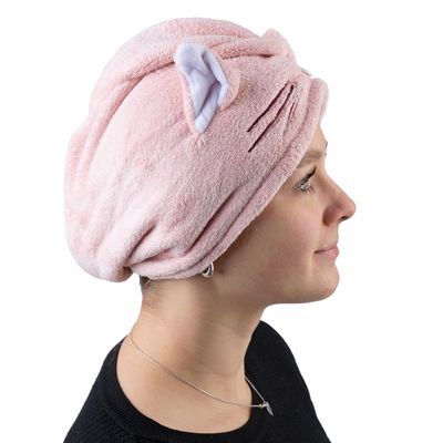 Ružový turban na vlasy s dizajnom mačacích uší, nosený na hlave. Z mäkkej látky na rýchle sušenie vlasov.