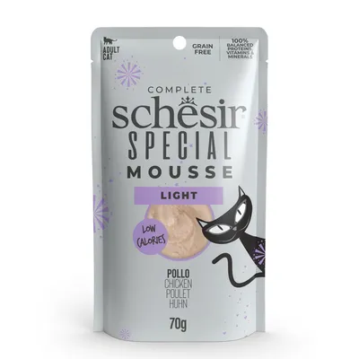 Schesir Special Mousse Light voor volwassen katten, kip, 70g. Graanvrij, met uitgebalanceerde eiwitten, vitaminen en mineralen. Laag caloriegehalte.