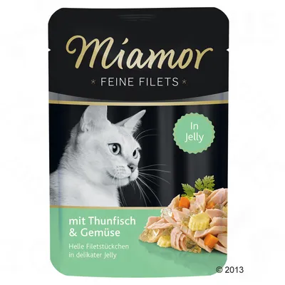 Miamor Feine Filets In Jelly, mit Thunfisch & Gemüse. Sachet avec photo de chat et morceaux de thon, légumes et gelée visibles sur l’emballage. Texte en allemand.
