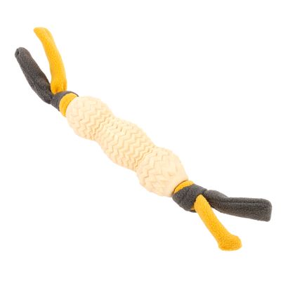 Giocattolo in gomma beige con motivo a zigzag e due estremità in tessuto giallo e grigio.