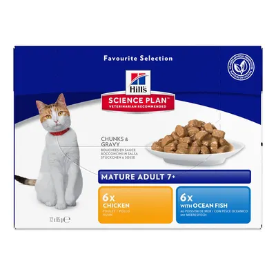 Hill's Science Plan Mature Adult 7+ Chunks & Gravy, 12 x 85 g: 6 saszetek z kurczakiem, 6 z rybą morską. Widoczny kot i miska karmy na opakowaniu.