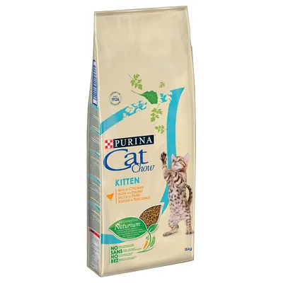 Sac Purina Cat Chow Kitten, 1,5 kg, text vizibil: Rich in Chicken, Naturium, NO SANS NO BEZ, imagine pisoi pe ambalaj.