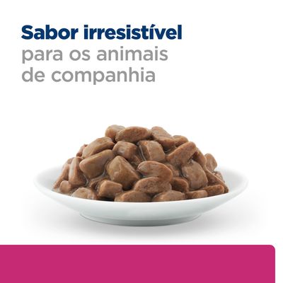 Taça com pedaços de alimento castanhos e suculentos. Texto: Sabor irresistível para os animais de companhia.