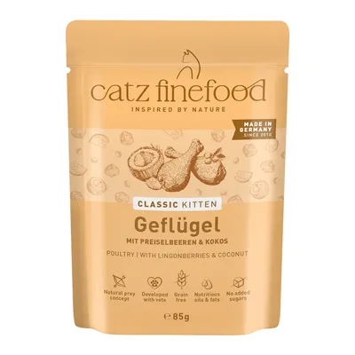 catz finefood Classic Kitten Pasăre cu merișoare și cocos, Fabricat în Germania din 2010, fără cereale, fără adaos de zahăr, plic de 85 g. catz finefood Classic Kitten Pasăre cu merișoare și cocos, Fabricat în Germania din 2010, fără cereale, fără adaos de zahăr, plic de 85 g.