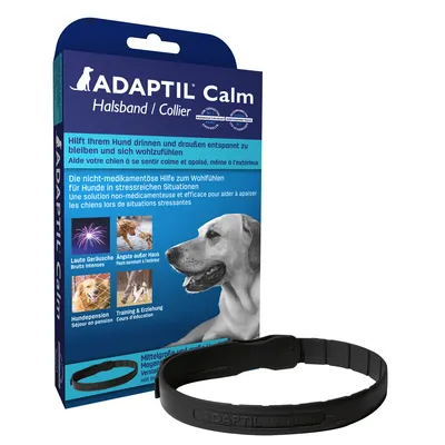 Opakowanie ADAPTIL Calm Halsband z czarną obrożą dla psa. Widoczne teksty w języku niemieckim i francuskim oraz zdjęcia psa, fajerwerków, psa w klatce i podczas szkolenia.