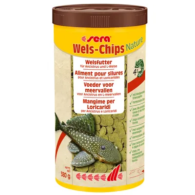 Sera Wels-Chips Nature, Aliment pour silures pour Ancistrus et Loricariidés, boîte de 380 g. Texte multilingue visible sur l'emballage avec image d'un poisson-chat.