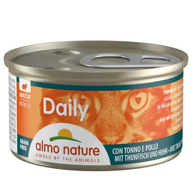 Almo Nature Daily Adult Cat Mousse, bez zbóż, z tuńczykiem i kurczakiem. Opakowanie z motywem kota i szczegółami produktu.