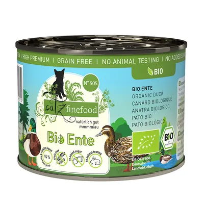 Kattmat burk catz finefood Bio Ente N°505, text: naturligt gut mmm miau, 94 % kött, grain free, no added sugar, no animal testing, DE-ÖKO-006, BIO-certifiering, illustration av ankor.