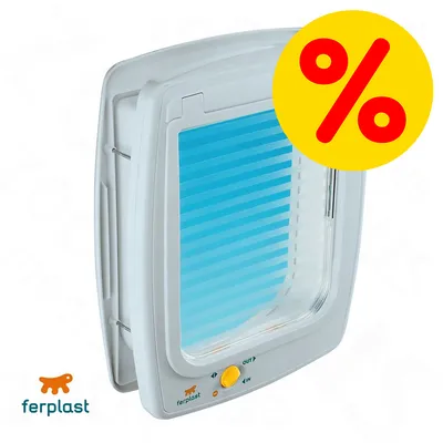 Sportello per animali Ferplast in plastica con pulsante giallo e simbolo percentuale rosso su sfondo giallo, promozione visibile nell'immagine.