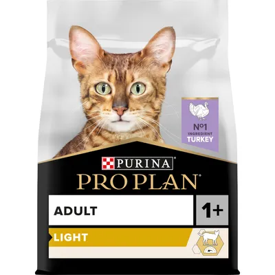 PURINA PRO PLAN ADULT LIGHT 1+ kissanruoka, pääainesosa kalkkuna (NO1 INGREDIENT TURKEY), pakkauskuva ruskeasta kissasta