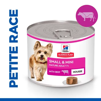 Boîte Hill's Science Plan Small & Mini Mature Adult 7+ with Beef Mousse, image de chien, pictogramme bœuf, texte « PETITE RACE » à gauche. Boîte Hill's Science Plan Small & Mini Mature Adult 7+ with Beef Mousse, image de chien, pictogramme bœuf, texte « PETITE RACE » à gauche.