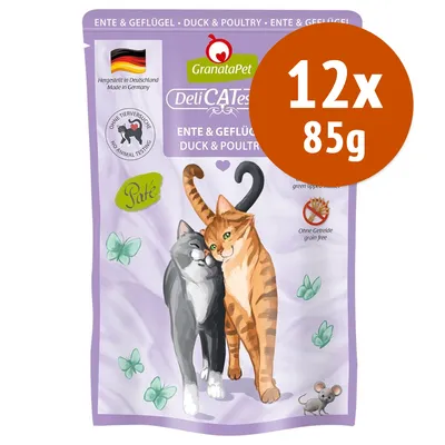 GranataPet DeliCATessen Ente & Geflügel, 12x85g, paté per gatti. Senza cereali, senza test sugli animali. Prodotto in Germania. Testo anche in inglese: Duck & Poultry, grain free.