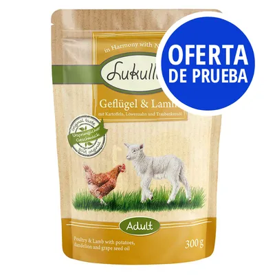 Lukullus Geflügel & Lamm Adult 300 g. Texto visible: OFERTA DE PRUEBA. Poultry & Lamb with potatoes, dandelion and grape seed oil. Sello: original taste Ursprünglicher Geschmack.