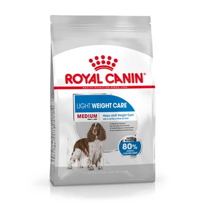 Sachet Royal Canin Light Weight Care Medium, texte visible : Helps Limit Weight Gain, Proven Results 80 % achieved a healthier weight, illustration d’un chien sur l’emballage.