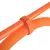 Orange Kunststoffrohr und flexibler Schlauch, verbunden mit einem orangefarbenen Klettband.