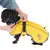 Cappotto per cani giallo con motivo razzo, chiusura regolabile adattata dalle mani.