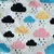 Motif de tissu avec nuages noirs, jaunes, bleus et roses, chaque nuage accompagné de gouttes de pluie noires sur fond blanc. Matériau textile visible.