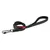 Laisse noire en tissu avec mousqueton métallique et poignée rembourrée, étiquette rouge visible portant la marque MOOV move4fun.
