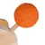 Boule recouverte de corde orange fixée sur une structure en bois clair, matériaux visibles : bois et corde.