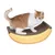 Chat roux et blanc debout sur un griffoir en carton en forme de banane, surface texturée visible, fond blanc uni.