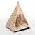 Tipi pour chat en tissu imprimé fruits (pastèques, ananas, glaces), structure en bois, coussin assorti à l’intérieur, chat roux à l’intérieur du tipi.