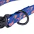 Collier bleu pour chien avec motifs Superman, boucle en plastique noir et anneau métallique noir visibles.