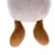 Pattes en peluche marron attachées à un corps rond en tissu beige, partie d’un jouet pour animaux visible sur l’image.