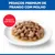 Pedaços premium de frango com molho num prato, Texto: Pedaços com molho. Pedaços premium de frango com molho num prato, Texto: Pedaços com molho.