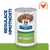 Konzerva Hill's Prescription Diet Metabolic, nápis REGULACE HMOTNOSTI, obrázok kurčaťa, viditeľná štruktúra krmiva na lyžici. Konzerva Hill's Prescription Diet Metabolic, nápis REGULACE HMOTNOSTI, obrázok kurčaťa, viditeľná štruktúra krmiva na lyžici.