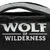 Wolf of Wilderness. Název značky viditelný na černé látce.