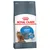 Royal Canin Care Light Weight hrană pentru pisici, reduce aportul de calorii cu -17%, cu fibre și psyllium, precum și L-carnitină. Ambalajul prezintă o pisică și detalii despre produs.