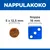 Nappulakoko: nappula 5 x 12,5 mm, vertailun vuoksi sininen noppa 16 mm. Tekstit: 'NAPPULAKOKO', '5 x 12,5 mm', 'Noppa 16 mm'.